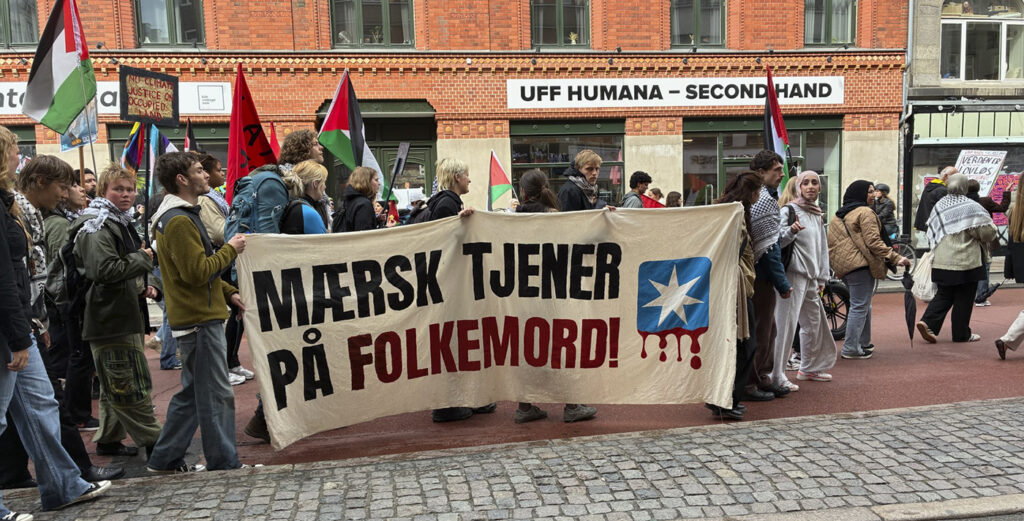 mærsk-tjener-på-folkemord